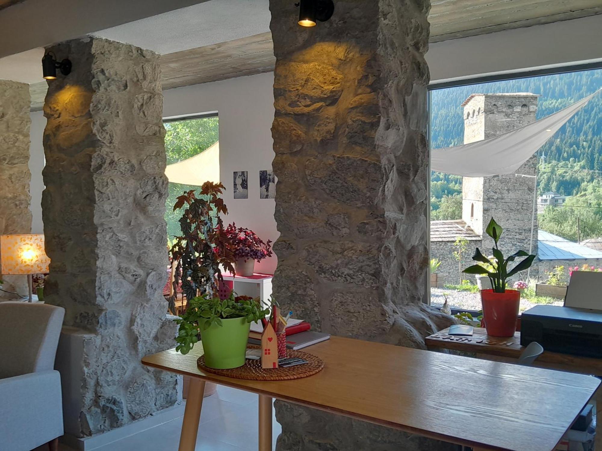 Hotel Lamish ميستيا المظهر الخارجي الصورة